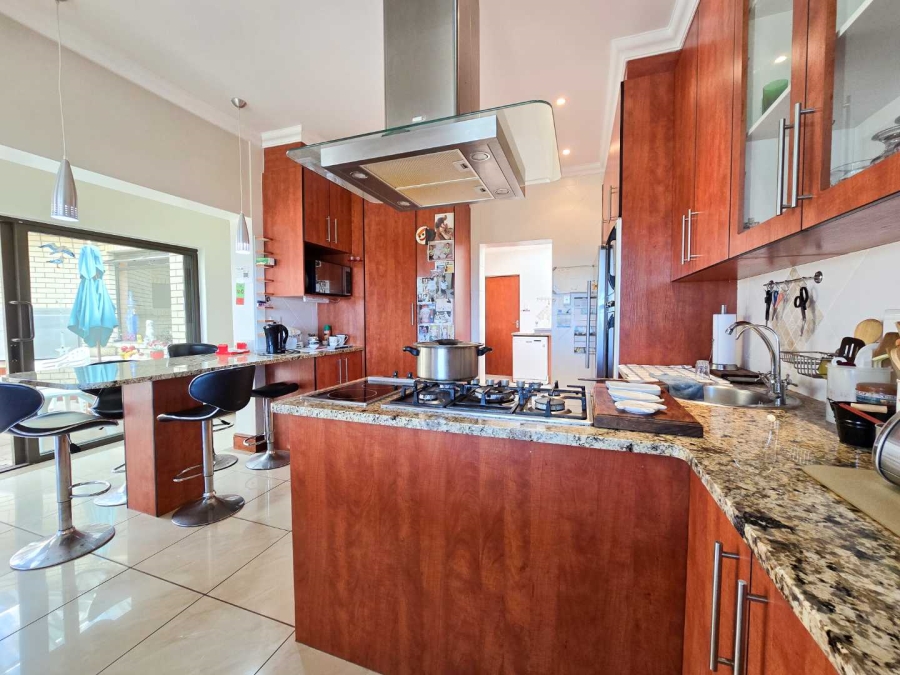 4 Bedroom Property for Sale in Stilbaai Wes Western Cape